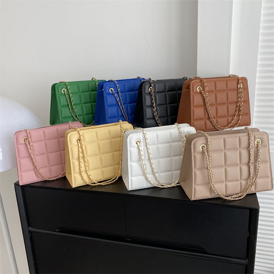 Bolsa de Ombro Feminina Pequena Xadrez com Padrão de Losangos Bordado