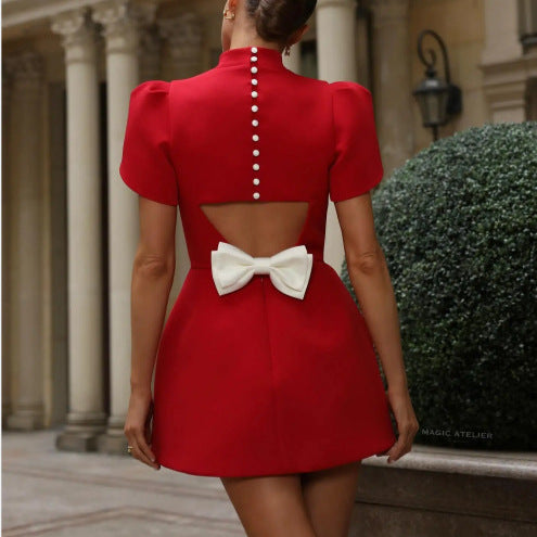Vestido Vermelho Meia Gola Alta Manga Curta Ajustado Cintura Alta com Laço na Saia