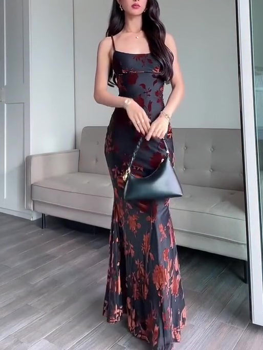 Vestido Longo de Alças Aveludado