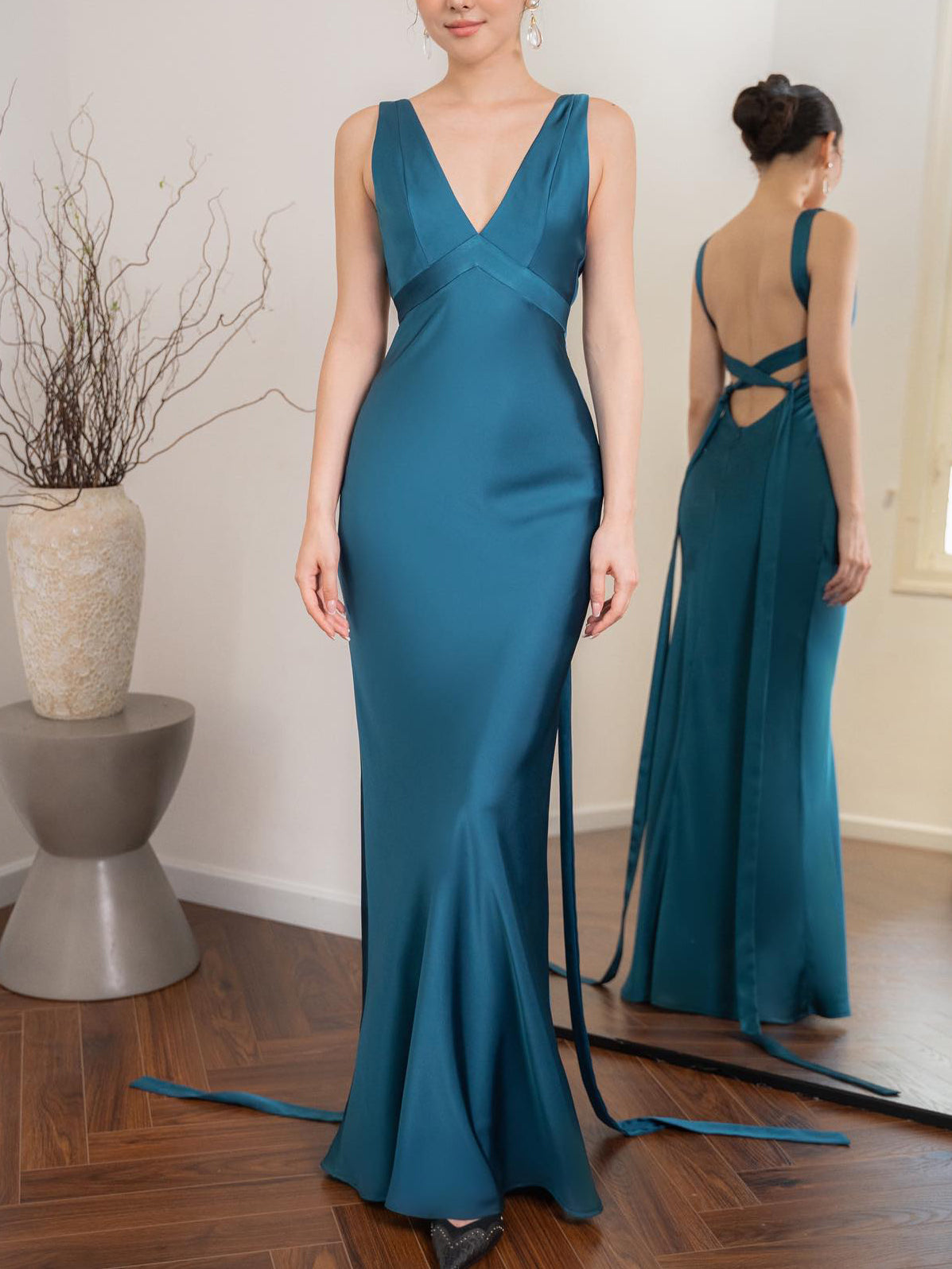 Vestido de Noiva Azul-Lago com Alças e Costas Abertas