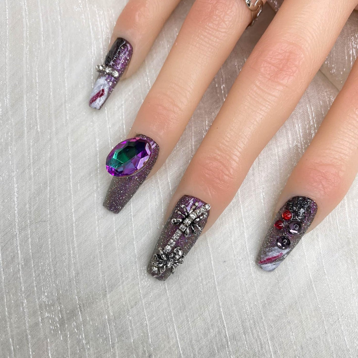 GGDDSHA Unhas Postiças Curtas, Unhas Postiças Que Não Desbotam Ajuste Sem Costura, Gel Macio Para Colar Unhas Postiças Com Pingentes Para Mulheres, Manicure De Unhas Artísticas Feita À Mão Degradê, Royal Arachnid