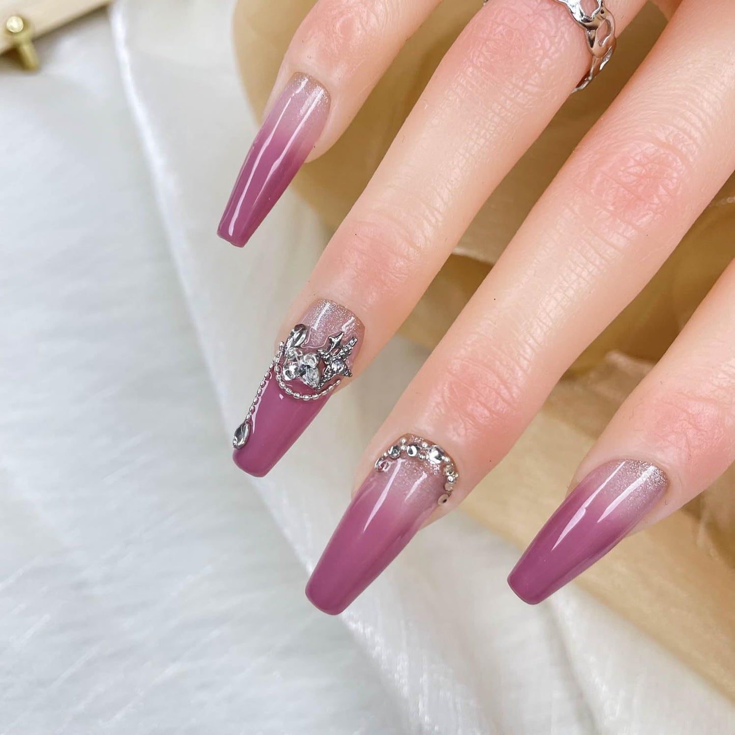 GGDDSHA Unhas Postiças Artesanais, Unhas Postiças de Luxo e Personalizadas 3D Artesanais Reutilizáveis com Acabamento UV, Unhas Pintadas à Mão, Brilho Lavanda