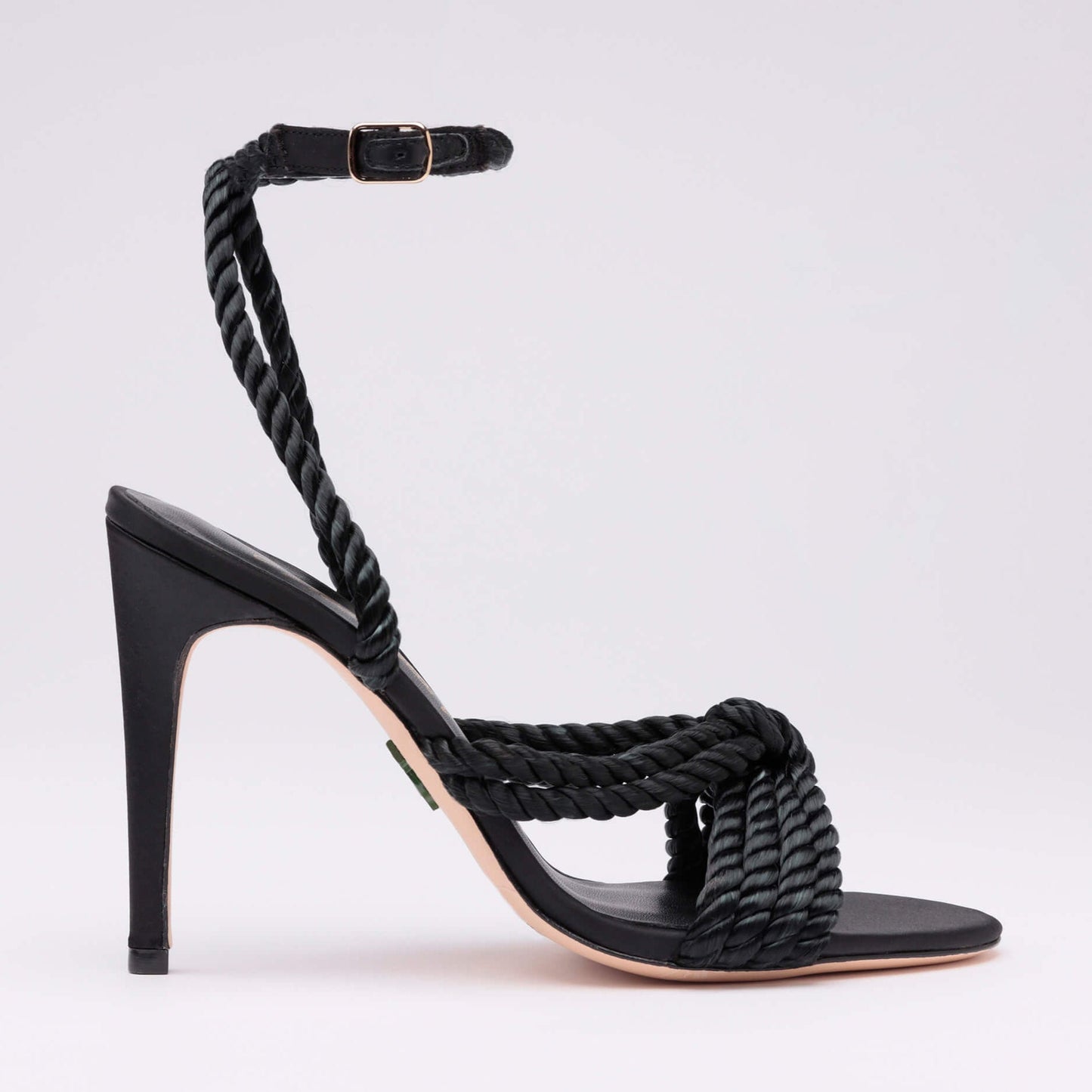 Michaela V Selene Scarpin de cetim • Preto