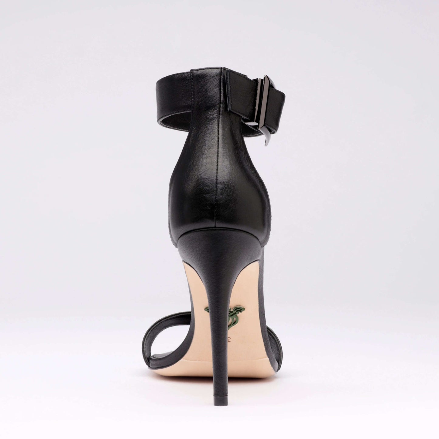 Salto Michaela V Chapman • Preto