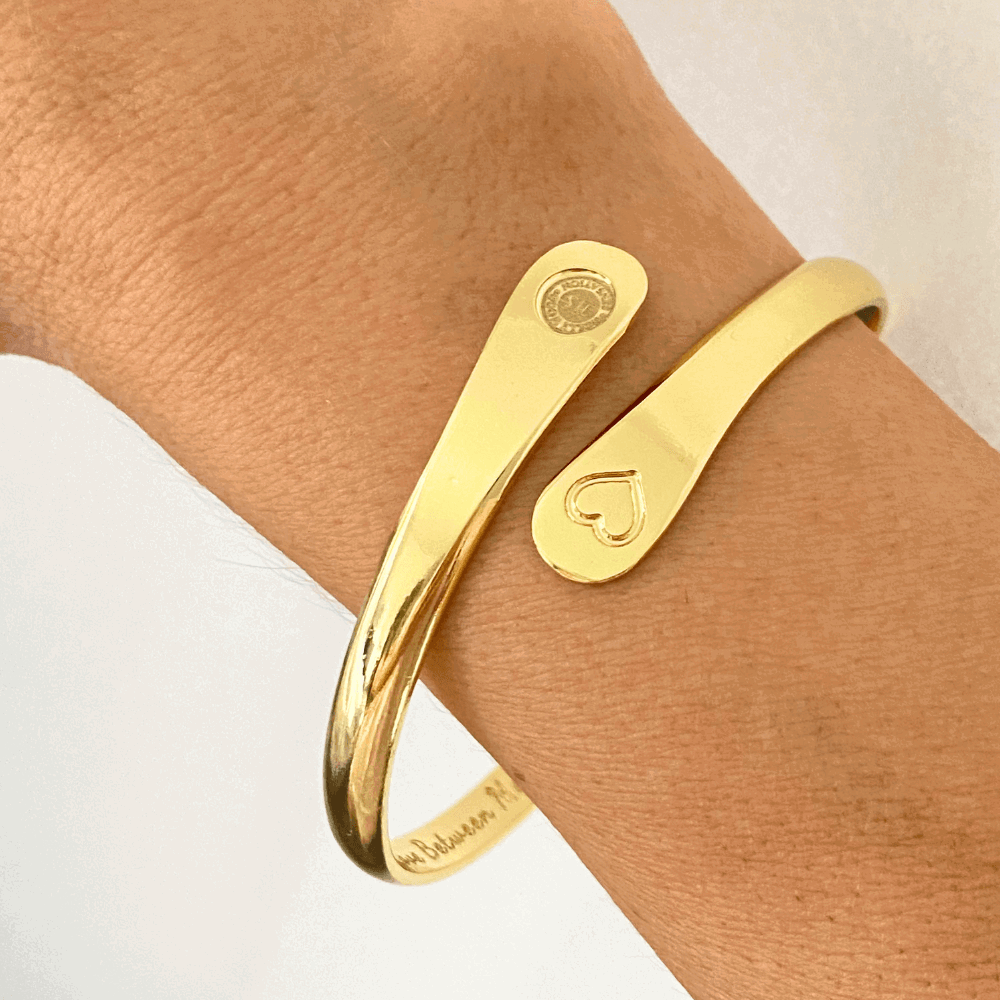 Coleção de Pulseiras Gravadas Mãe e Filha | Joias Combinando para Mães e Filhas