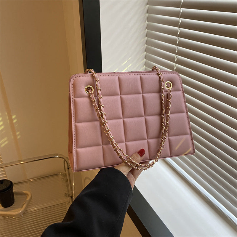 Bolsa de Ombro Feminina Pequena Xadrez com Padrão de Losangos Bordado