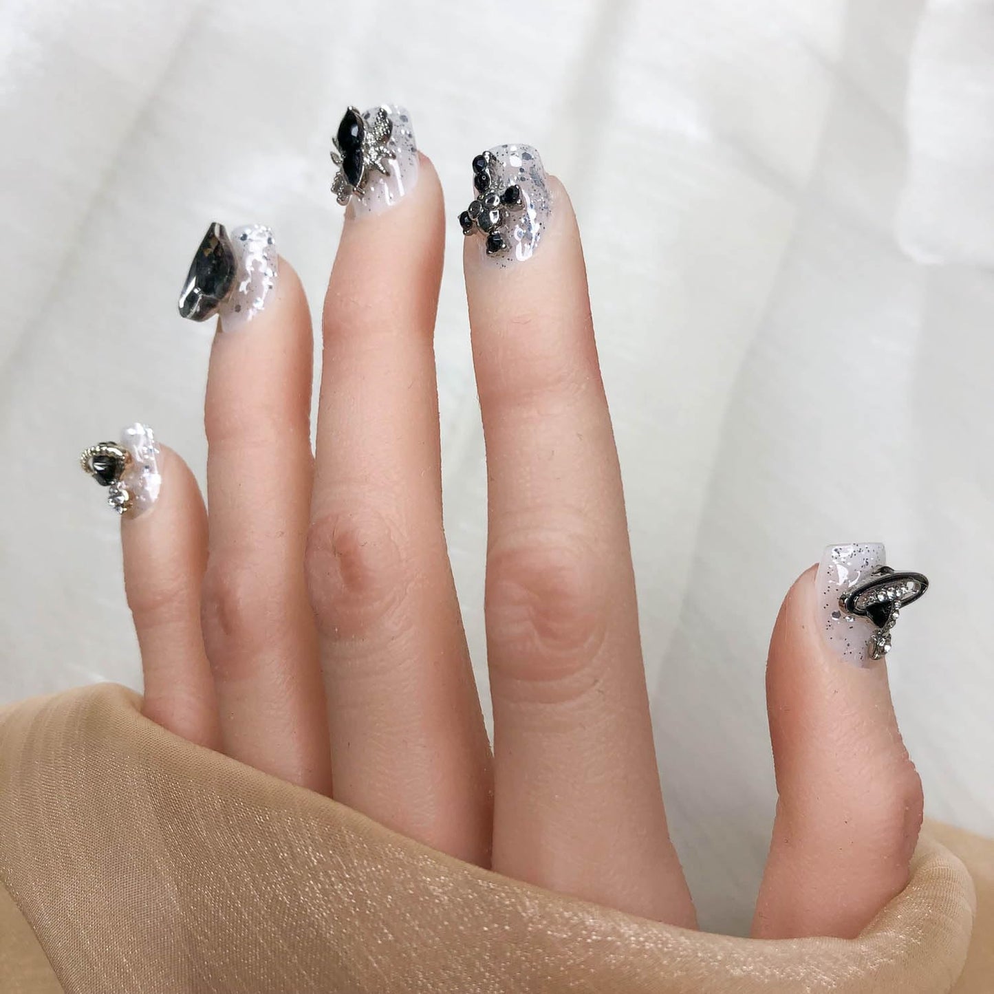 GGDDSHA Unhas Postiças Curtas, Sem Desbotamento, Encaixe Perfeito, Gel Macio, Encantos de Unhas para Mulheres, Manicure Artesanal, Gradiente, Pó de Estrelas da Meia-Noite