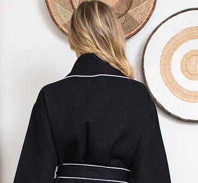 Roupão Feminino de Waffle com Acabamento Contrastante – Leve e Confortável, Estilo Spa