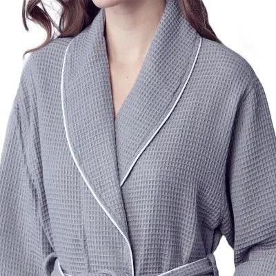 Roupão Feminino de Waffle com Acabamento Contrastante – Leve e Confortável, Estilo Spa